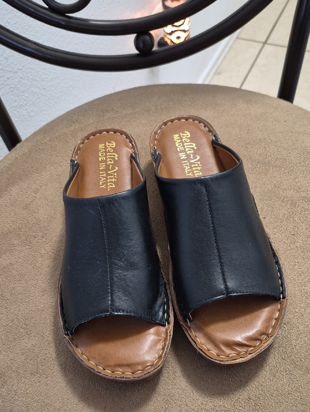 Bella Vita Black and Brown Leather Slide Sandals, cushy Insole, Never Worn